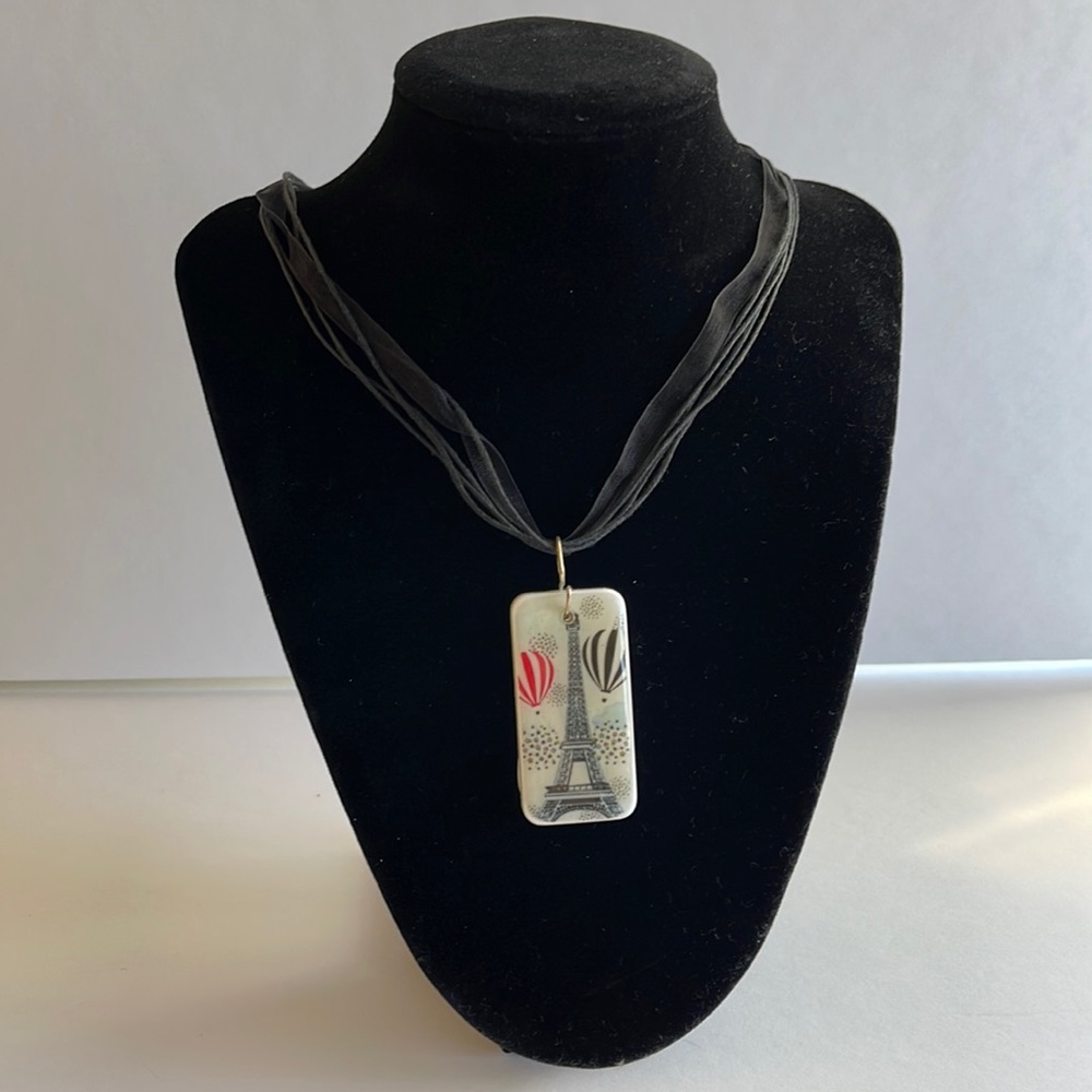 Air Balloons in Paris Eiffel Tower Necklace